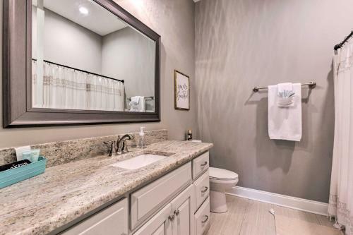 Gulfport Retreat With Yard - Walk To Beach!