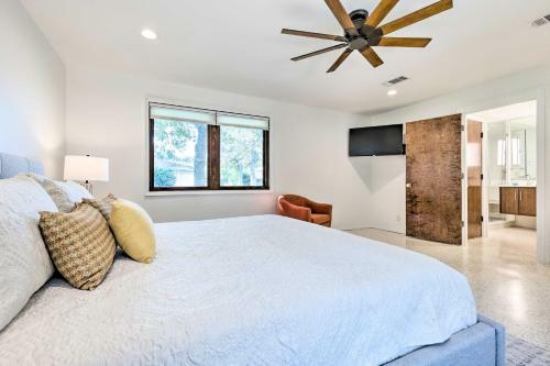 Mid-century Dream Home Less Than Half-mile To Beach!