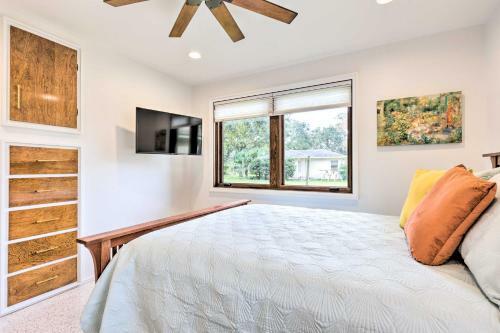 Mid-century Dream Home Less Than Half-mile To Beach!