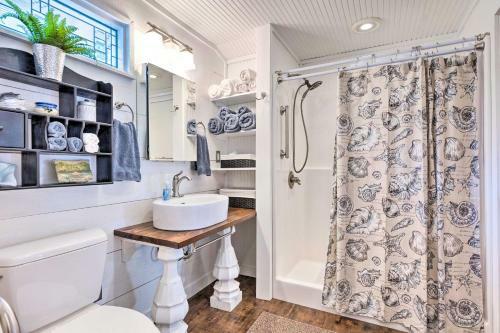 Historic Biloxi Bay Cottage With Beautiful View