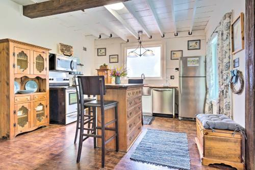 Historic Biloxi Bay Cottage With Beautiful View