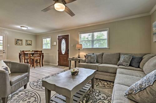 Ocean Springs Getaway - Walk To Beach And Dtwn!