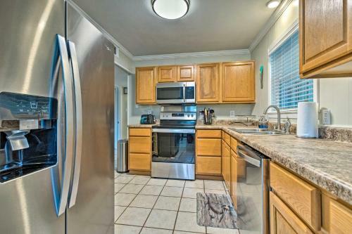 Ocean Springs Getaway - Walk To Beach And Dtwn!