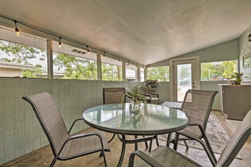Ocean Springs Getaway - Walk To Beach And Dtwn!