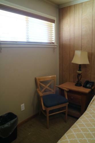 University Motel And Suites