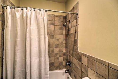 Apartamento Updated Sears Quarters Condo - Walk To Dining