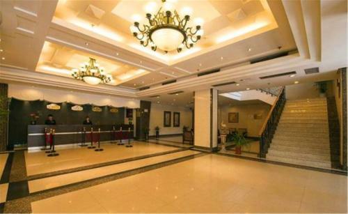 Lilac Hotel Qingdao