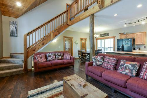Coyote Cabin - Excellent Location - 6 Master Suites - Outdoor Pool