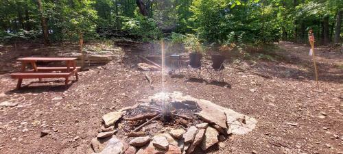 Treetopper 2 - Fully Set Up Tent Site! - Bbq - Firepit - Outdoor Pool - Hiking