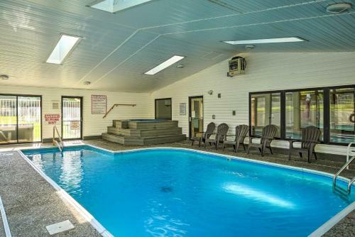 Apartamento Sunny Condo With Balcony And Community Amenities!