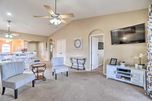 Apartamento Sunny Condo With Balcony And Community Amenities!
