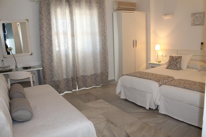 Hostal Alameda