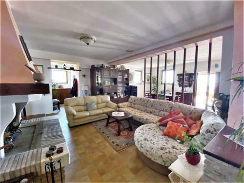 Traditional Holiday Home In Recanati With A Private Pool