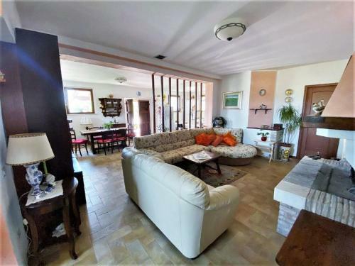 Traditional Holiday Home In Recanati With A Private Pool