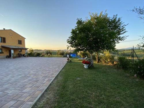 Traditional Holiday Home In Recanati With A Private Pool