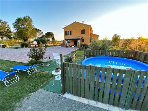 Traditional Holiday Home In Recanati With A Private Pool