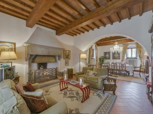 Delightful Holiday Home In Reggello With Swimming Pool