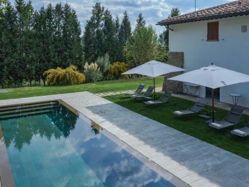 Restful Holiday Home In Reggello With Swimming Pool