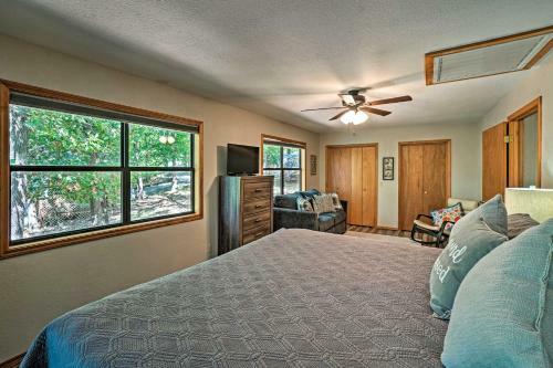 Home With Large Deck On Table Rock Lake!