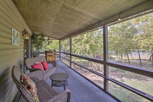 Lakefront Table Rock Home - 2 Porches And Kayaks
