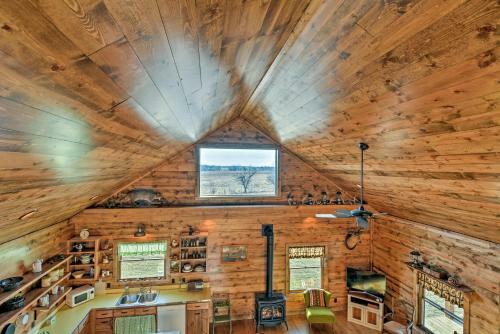 Greenfield Cabin With Screened-in Porch And Fire Pit!