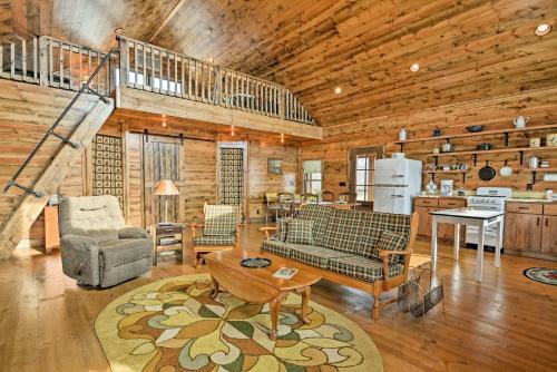 Greenfield Cabin With Screened-in Porch And Fire Pit!