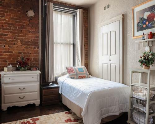 Guest Apartment At Commercial Street Studio