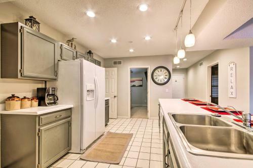 Apartamento Lakefront Condo With Boat Slip, Dock And Pools!