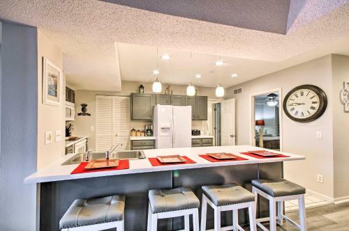 Apartamento Lakefront Condo With Boat Slip, Dock And Pools!