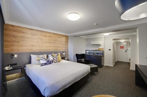 Townhouse Hotel
