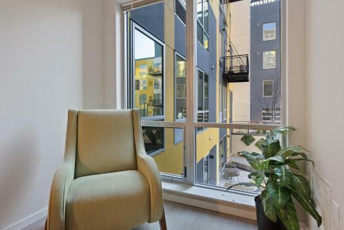Upscale 2 Bedroom Stay With Rooftop Pool And Hot Tub! 326