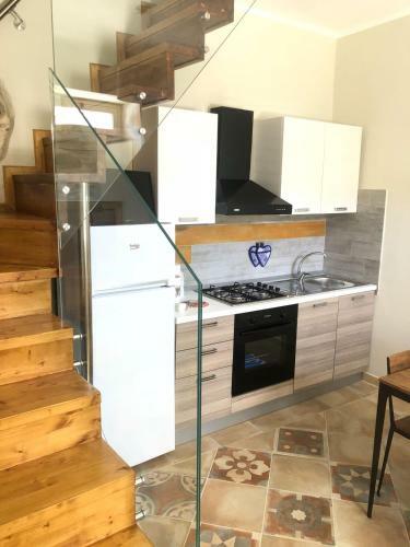 Simone Home