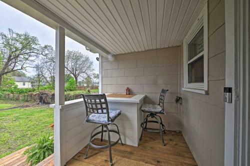 Lucky Dawg Pet-friendly Abode Near St Louis!