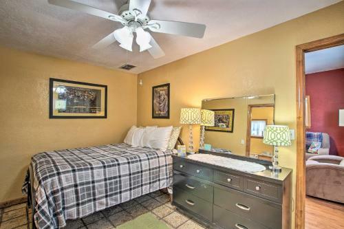 Cozy Perry Cabin - 8 Mi To Mark Twain Lake!
