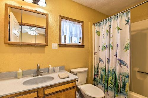 Cozy Perry Cabin - 8 Mi To Mark Twain Lake!