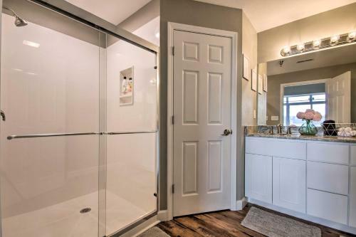 Apartamento Updated Lakefront Condo And Patio And Pool Access