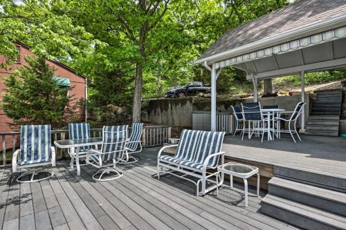 Sunny Providence Cottage Retreat With Kayaks!