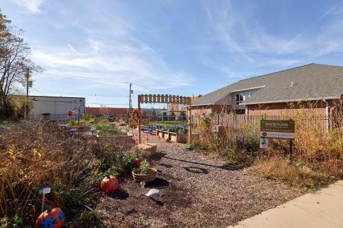 Apartamento Forest Park, Science Center, Bjc & Cwe Restaurants