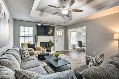 Modern Springfield Home - 3 Mi To Downtown!