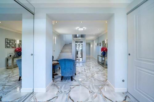Apartamento You Are Also Perfectly Placed For Exploring The Surrounding Area
