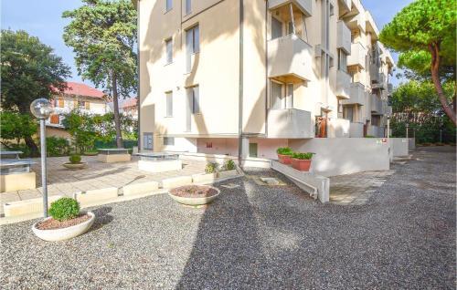 Stunning Apartment In Rosignano Marittimo With 2 Bedrooms