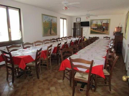 Bed & Breakfast Room In Agriturismo Rocca Dei Marchesi