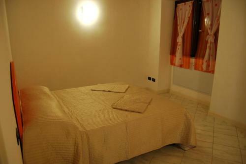 Bed & Breakfast Room In Agriturismo Rocca Dei Marchesi