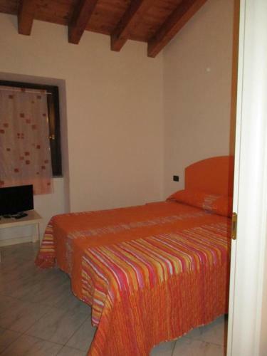 Bed & Breakfast Room In Agriturismo Rocca Dei Marchesi
