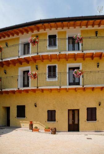 Bed & Breakfast Room In Agriturismo Rocca Dei Marchesi