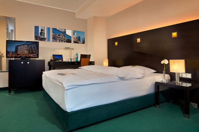 Hotel Flemings(.)