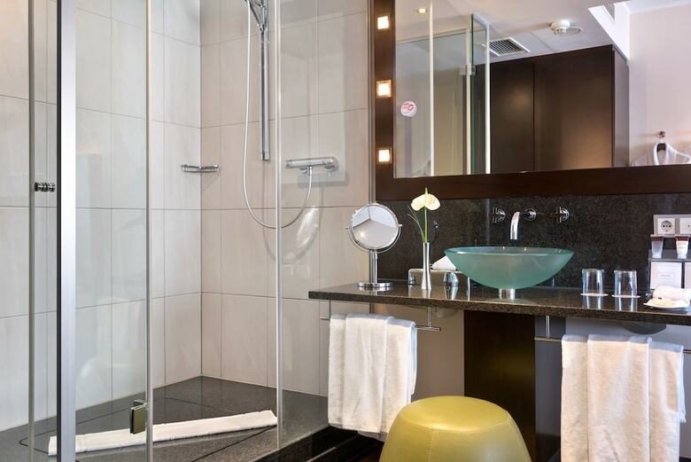 Hotel Flemings(.)