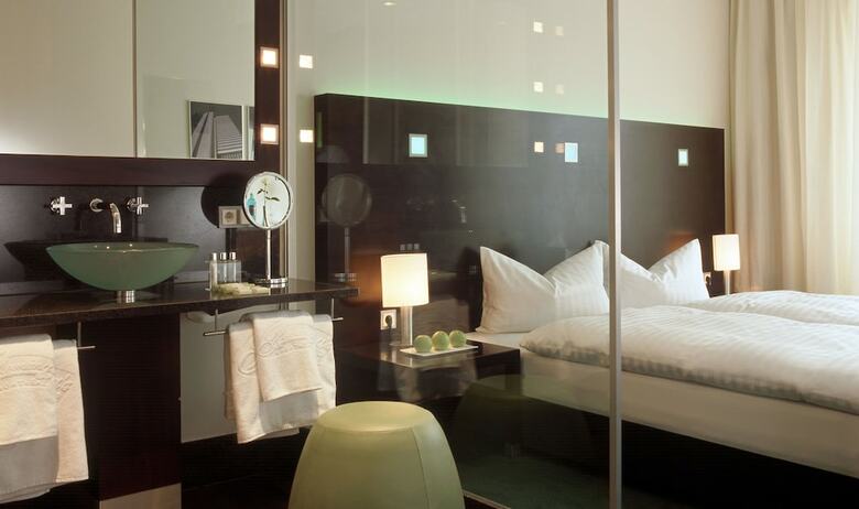 Hotel Flemings(.)