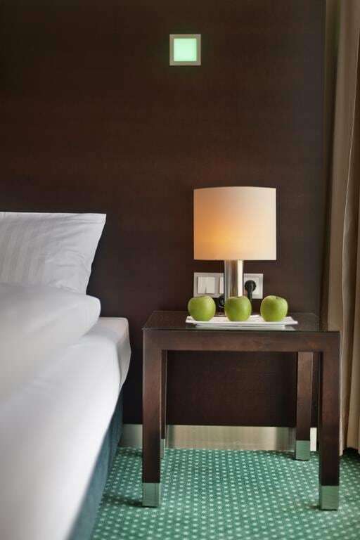Hotel Flemings(.)
