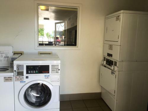 Motel 6 Ardmore